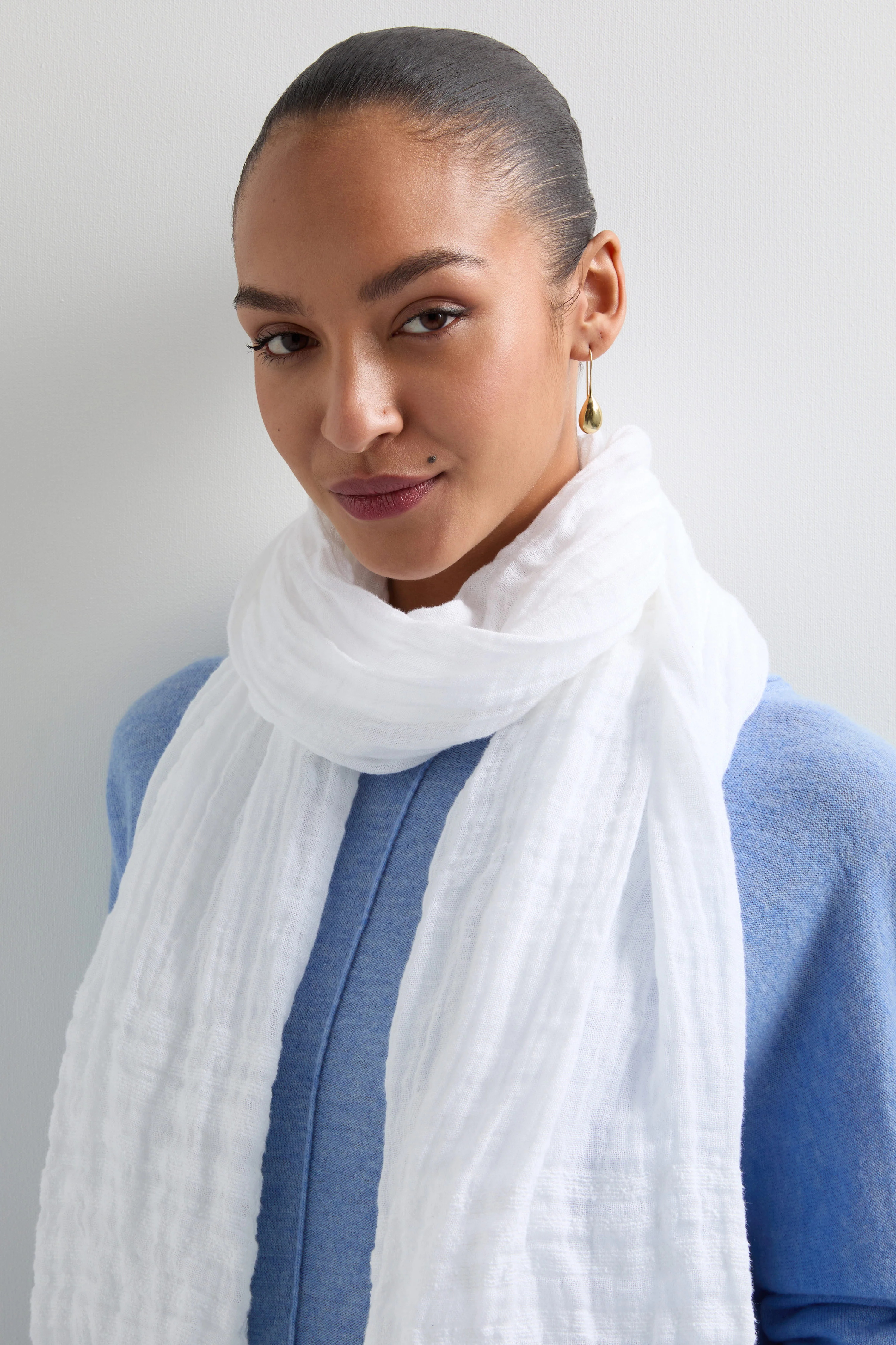Crinkle Linen Scarf - Image 17
