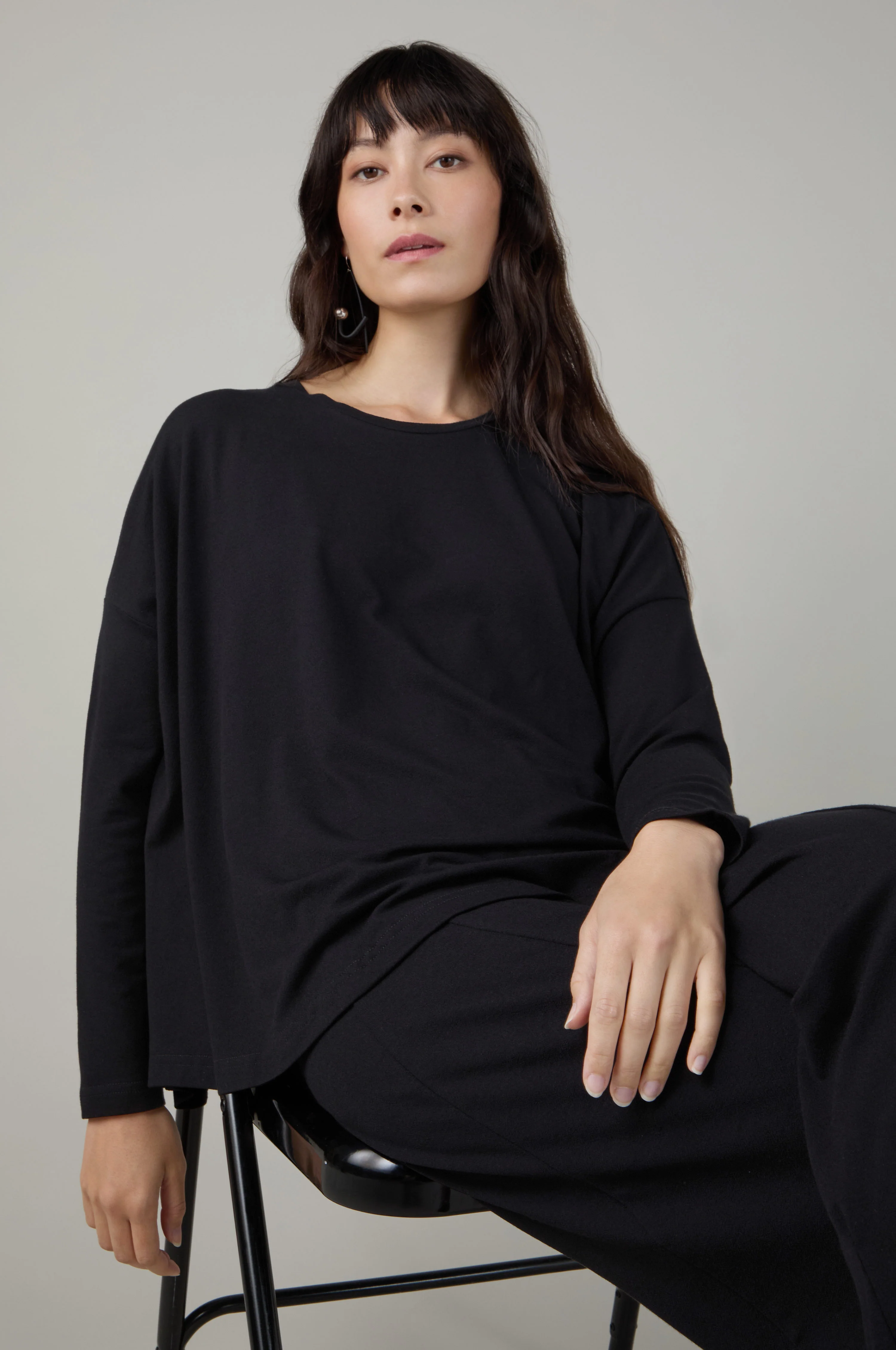 Fluid Crepe Black Boxy Top - Image 3