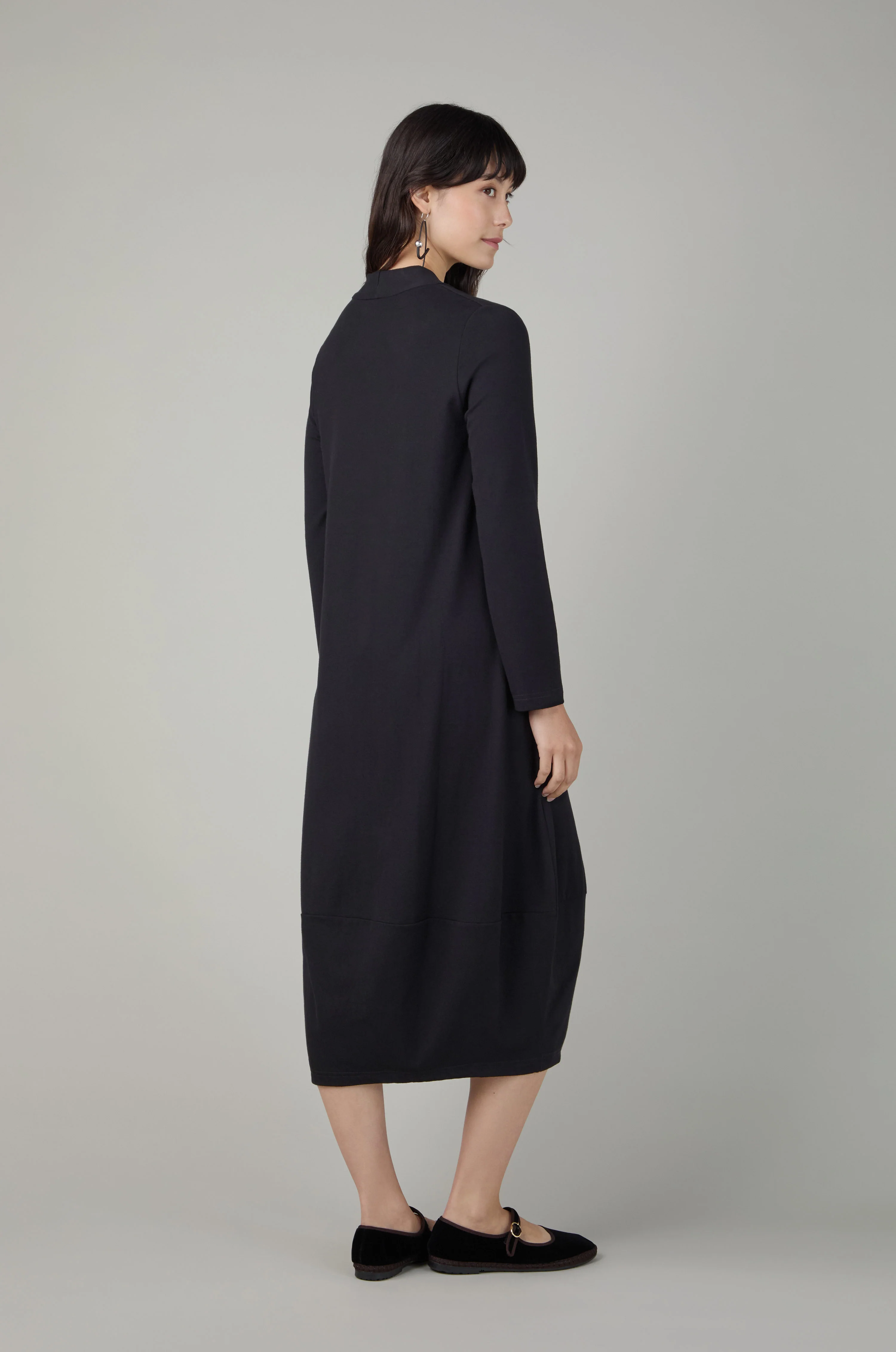 Fluid Crepe V Neck Black Bubble Dress - Image 4