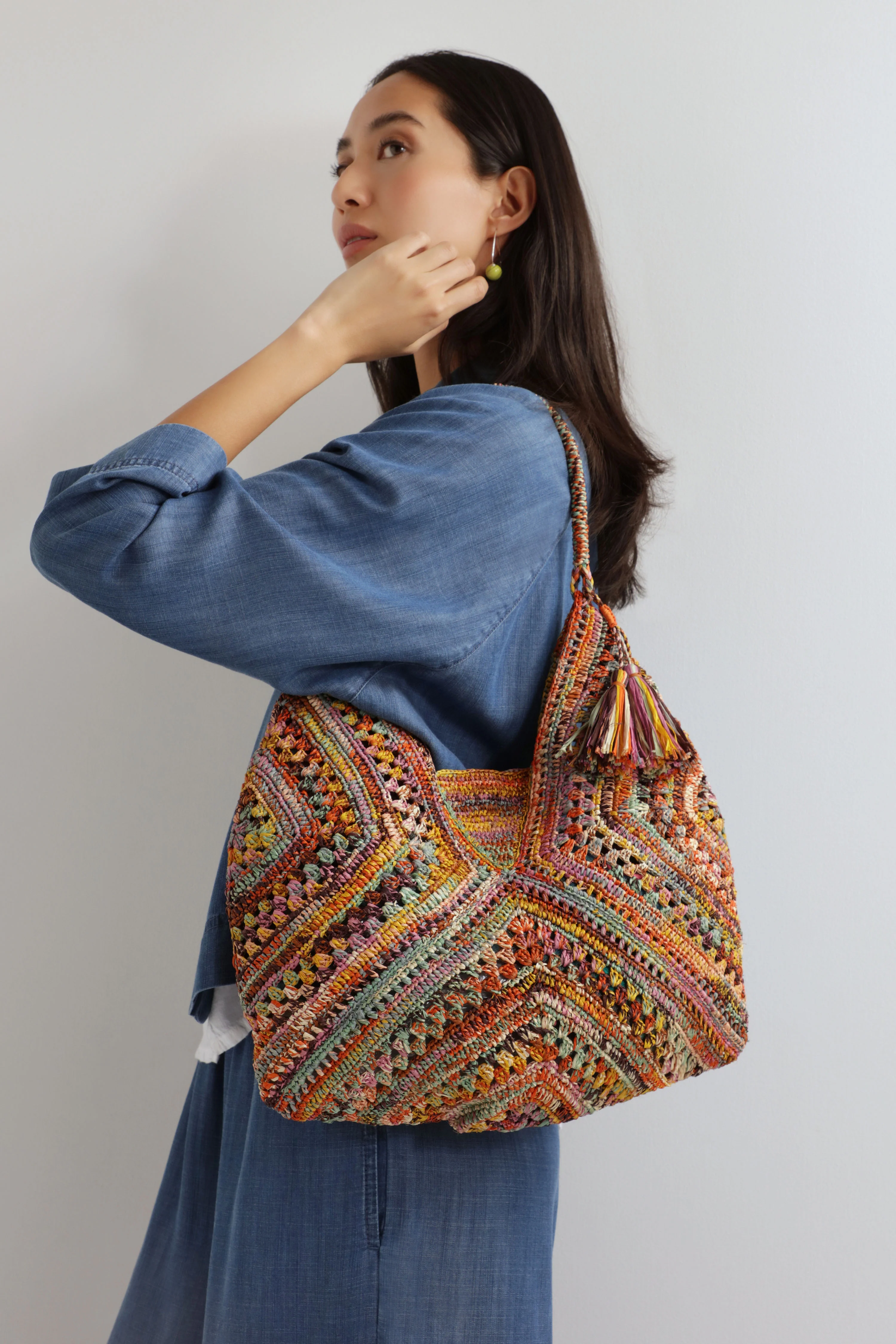 Handwoven Bohemian Raffia Bag - Image 3