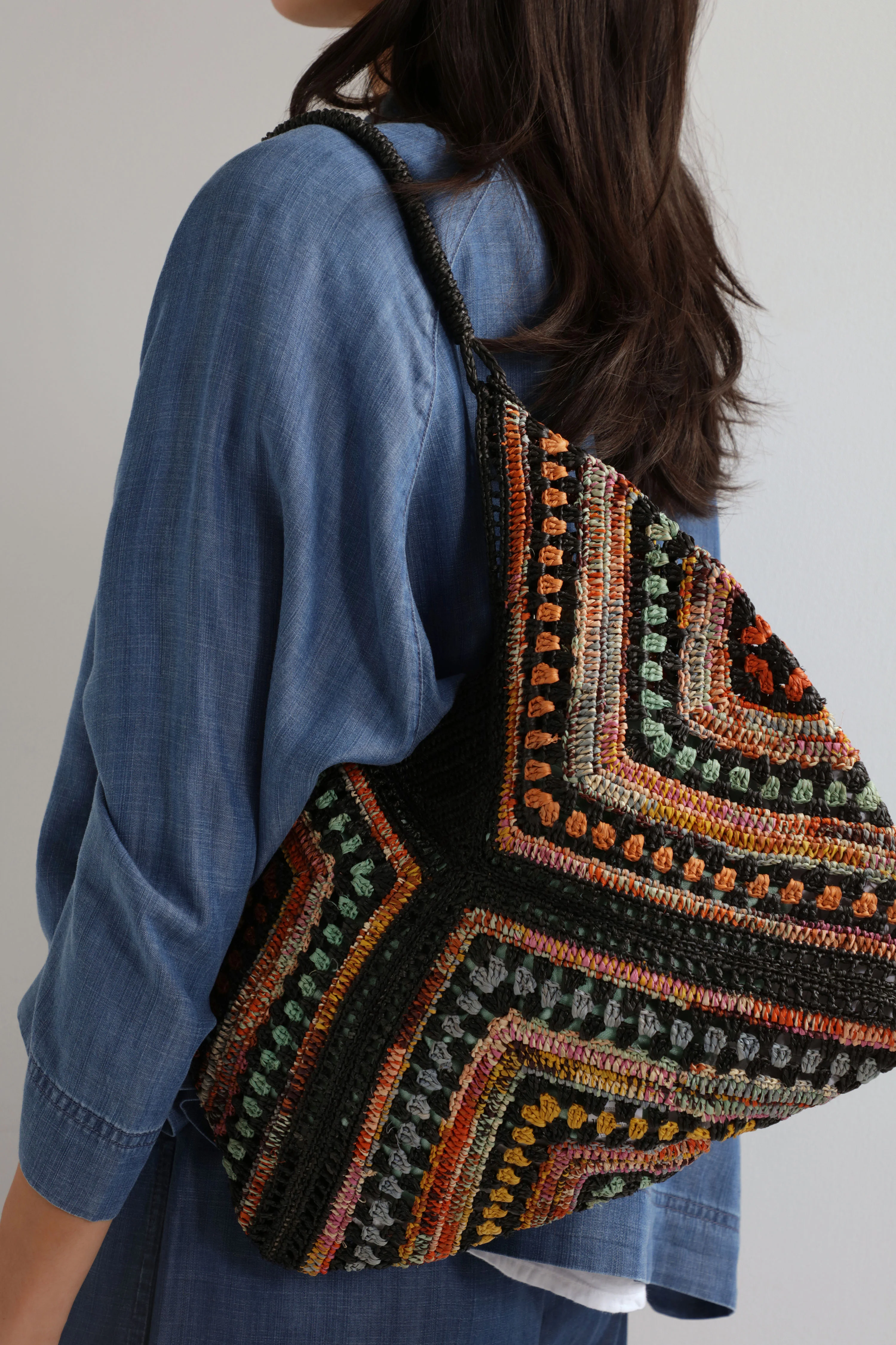 Handwoven Bohemian Raffia Bag - Image 9
