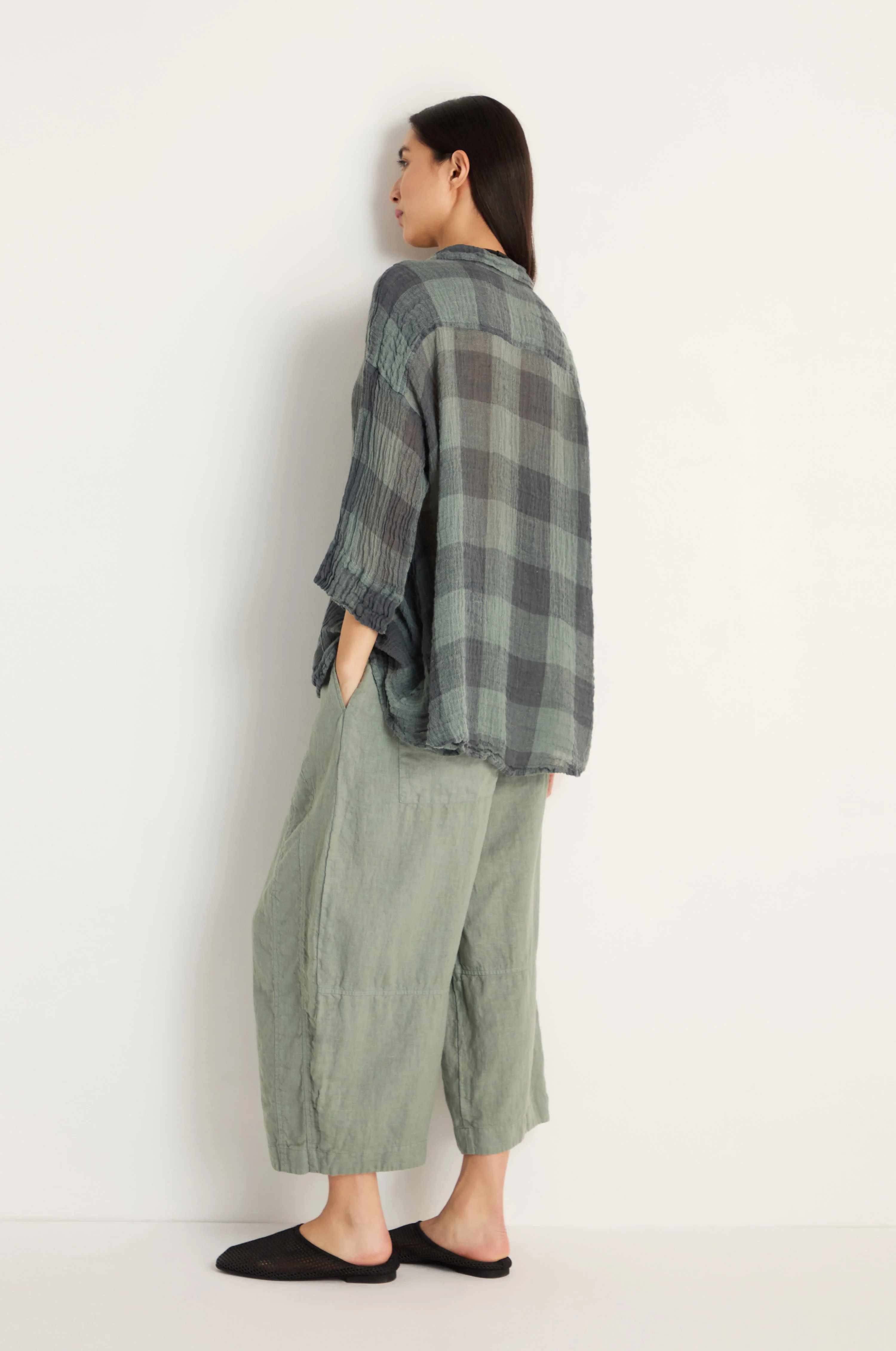 Large Check Sage Linen Swing Shirt - Image 4