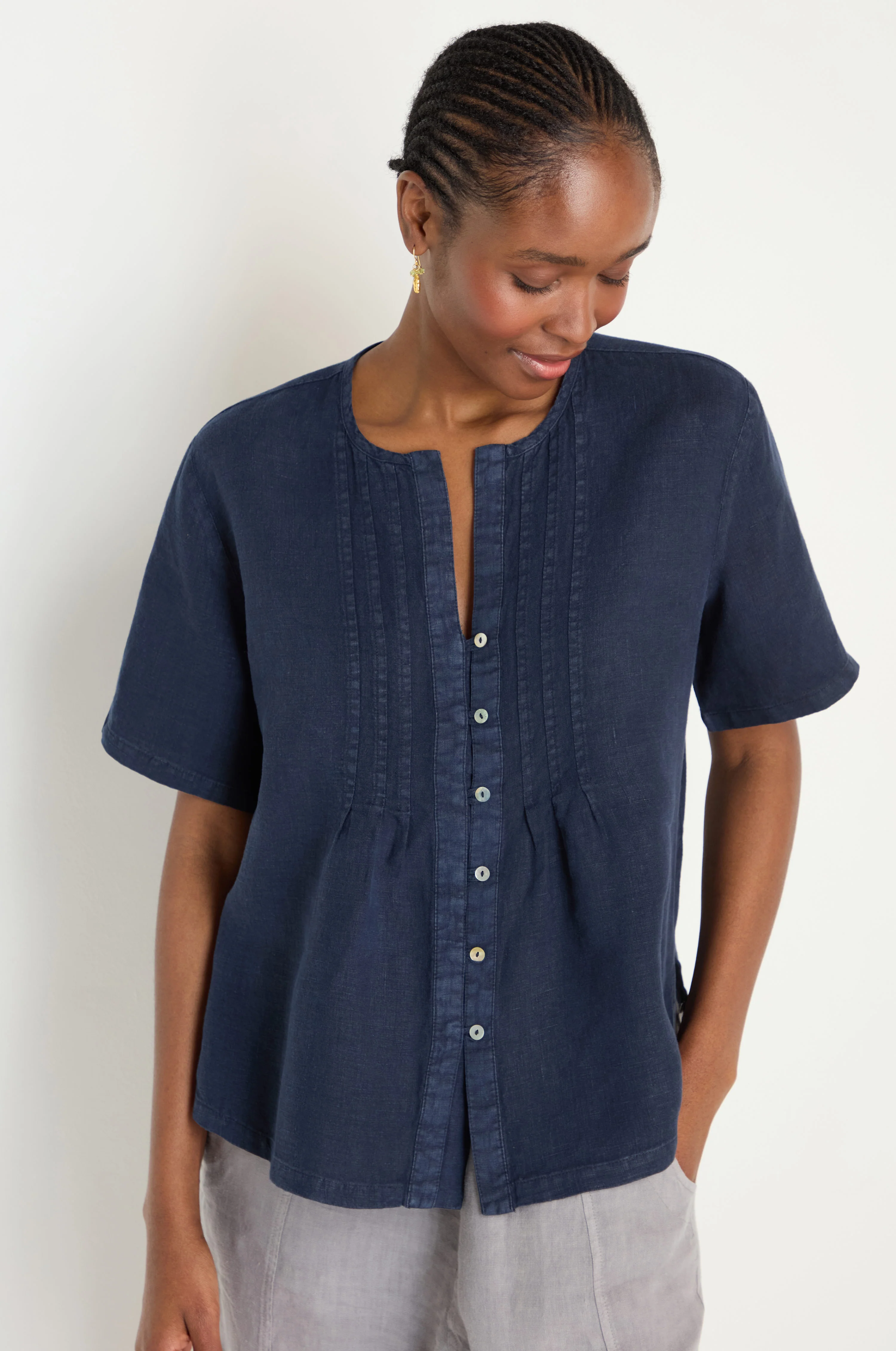 Linen Pleat Short Sleeve Navy Shirt - Image 5