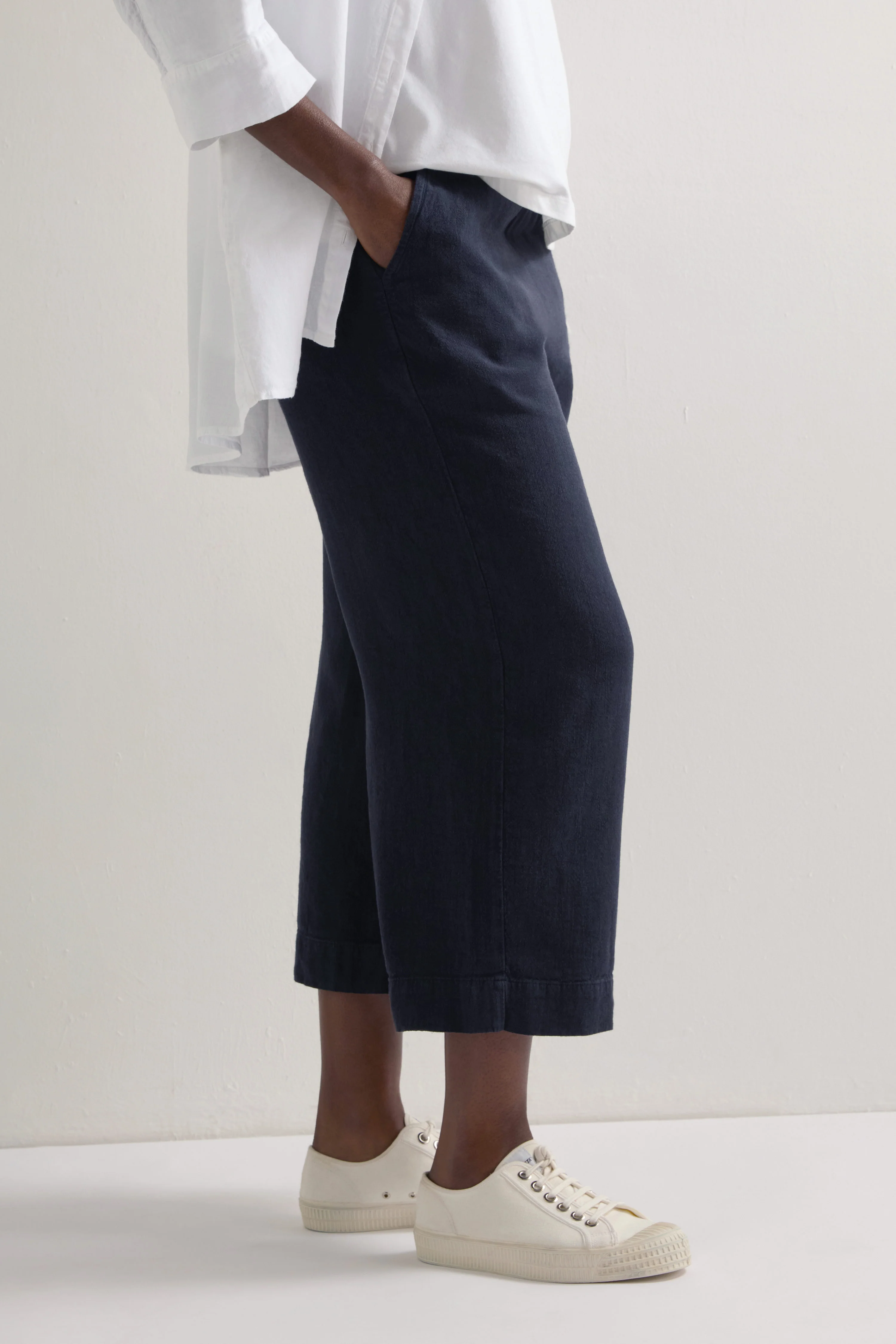 Twisted Linen Wide Trousers - Image 3